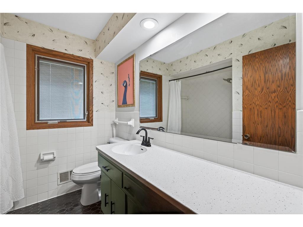 5296 83rd Avenue N Brooklyn Park MN 55443 7067384 image24