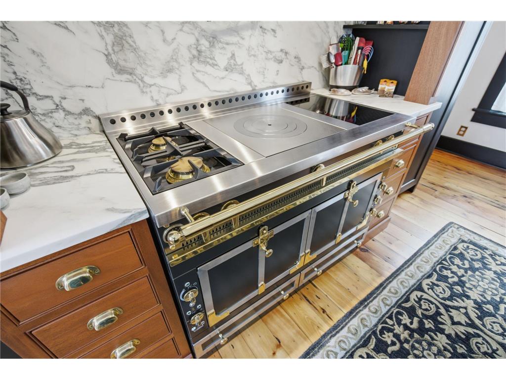 53 Irvine Park Saint Paul MN 55102 7019256 image11