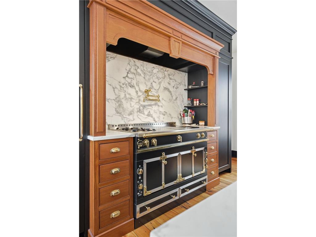 53 Irvine Park Saint Paul MN 55102 7019256 image12