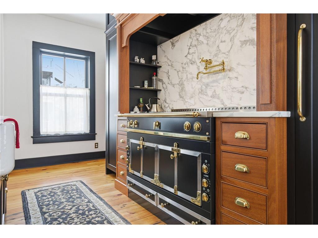 53 Irvine Park Saint Paul MN 55102 7019256 image13
