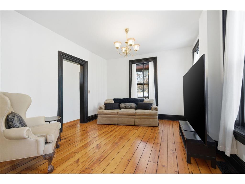 53 Irvine Park Saint Paul MN 55102 7019256 image15