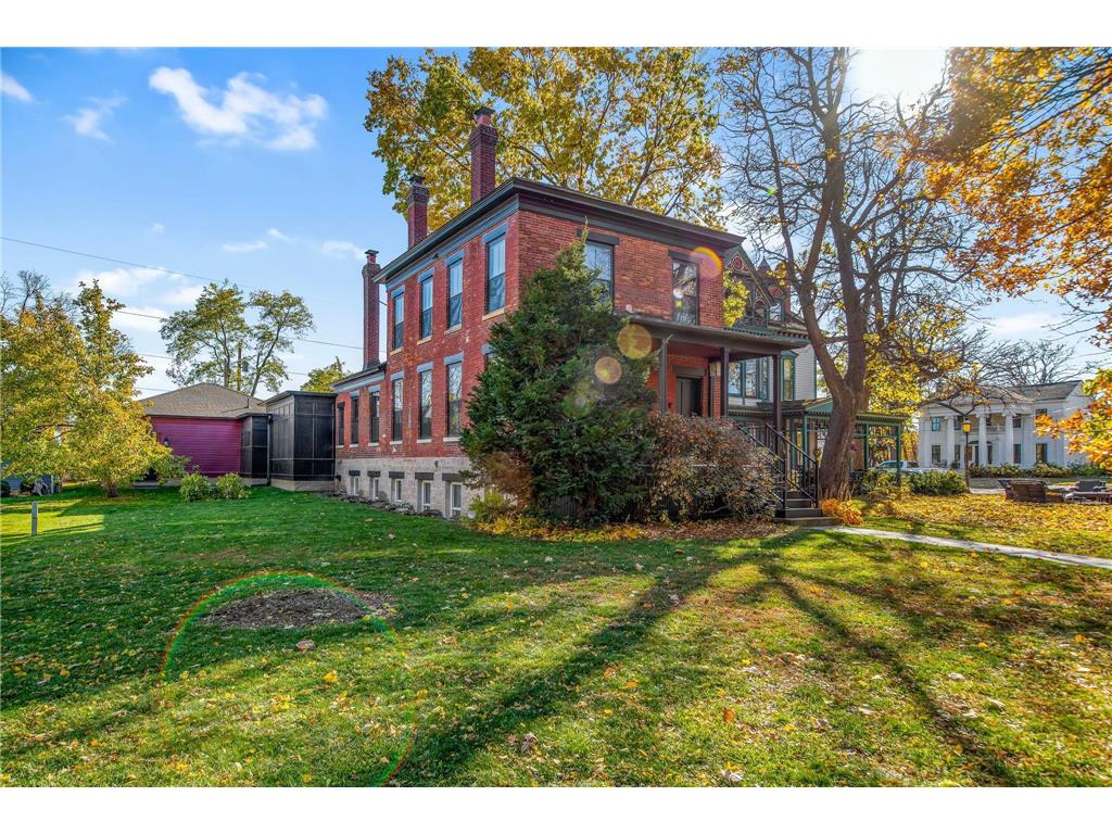53 Irvine Park Saint Paul MN 55102 7019256 image2