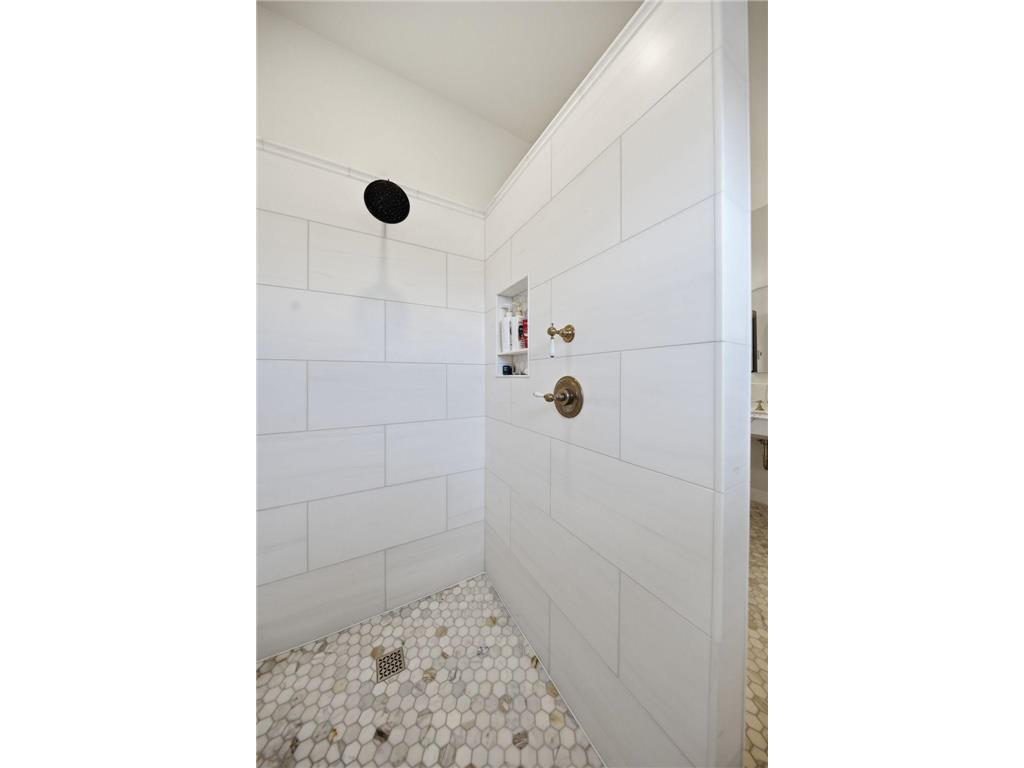 53 Irvine Park Saint Paul MN 55102 7019256 image38