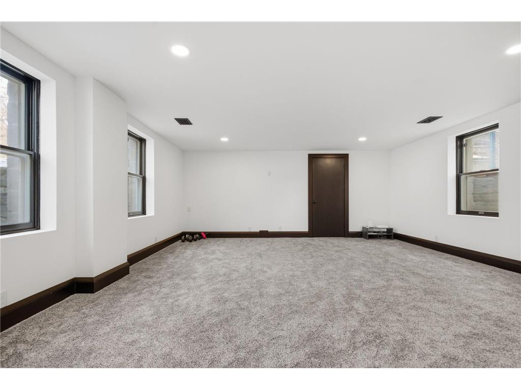 53 Irvine Park Saint Paul MN 55102 7019256 image46