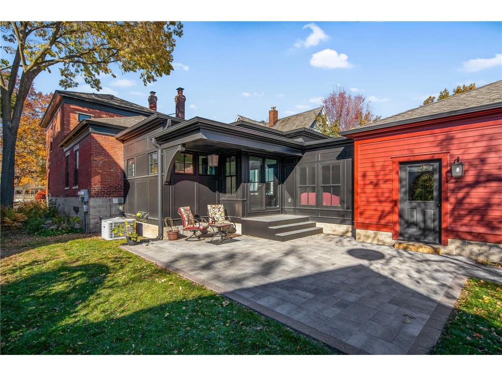 53 Irvine Park Saint Paul MN 55102 7019256 image64