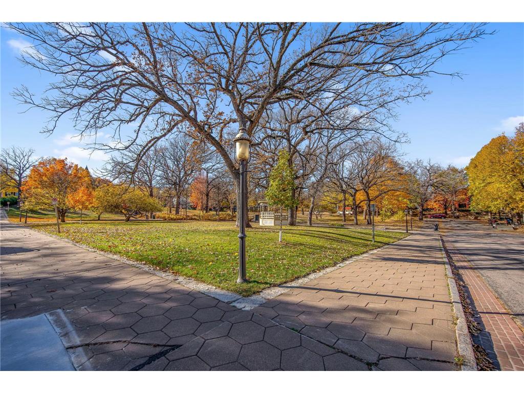 53 Irvine Park Saint Paul MN 55102 7019256 image67