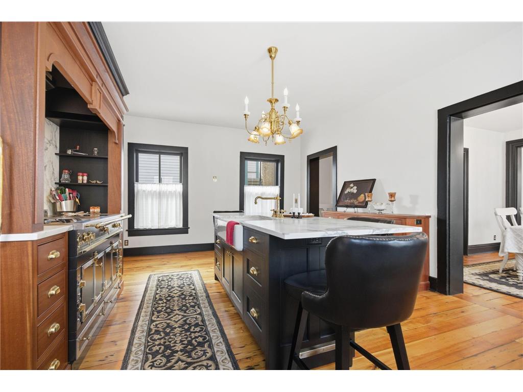 53 Irvine Park Saint Paul MN 55102 7019256 image7