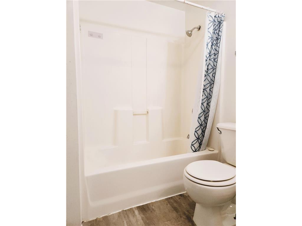 53 W 9th Street Winona MN 55987 6791692 image13