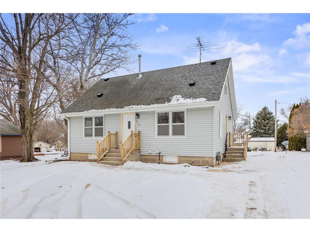 530 4th Street N Winsted MN 55395 7019382 image1