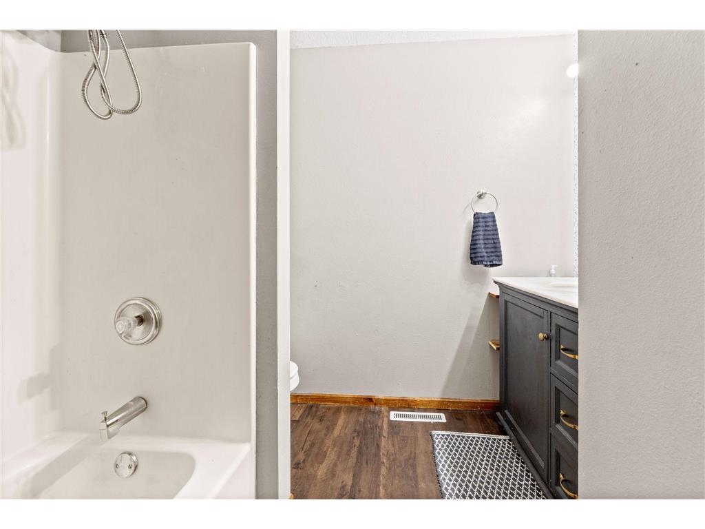 530 Jackson Street SW Hutchinson MN 55350 7010677 image13