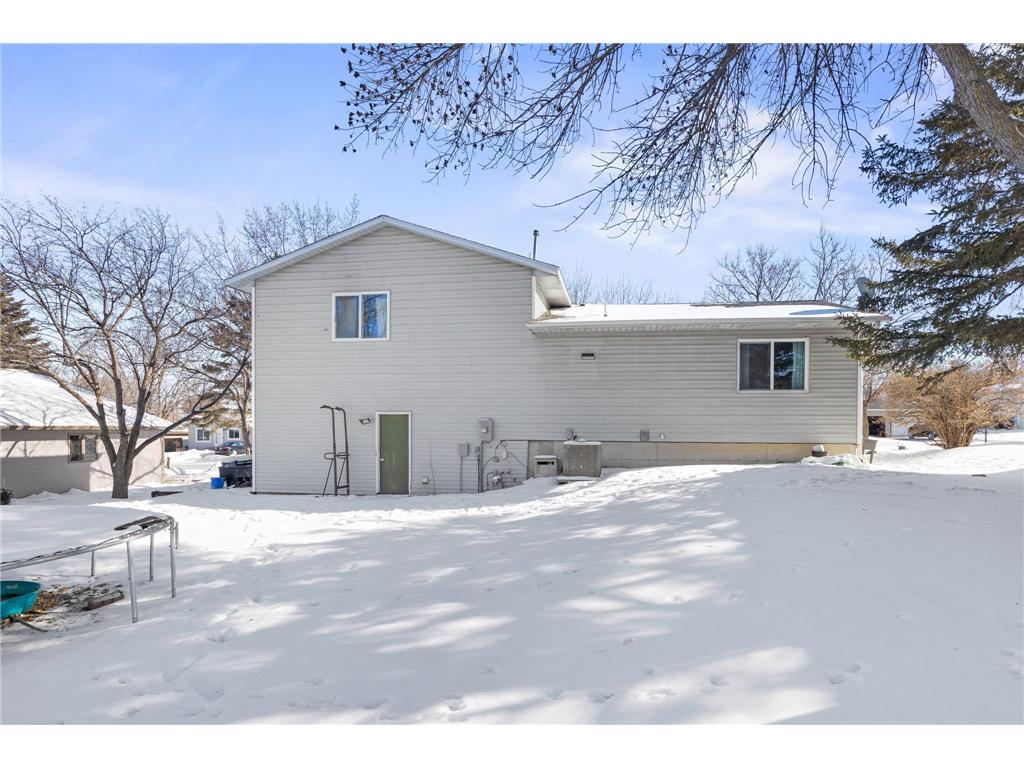 530 Jackson Street SW Hutchinson MN 55350 7010677 image23