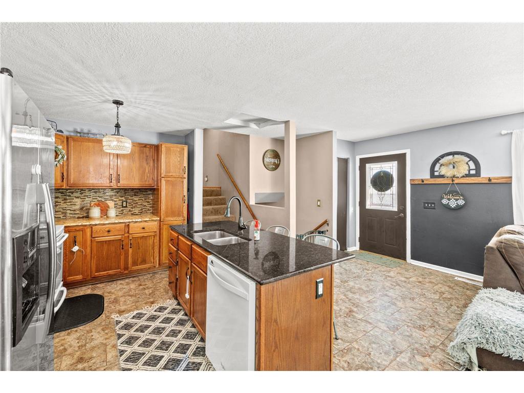 530 Jackson Street SW Hutchinson MN 55350 7010677 image5