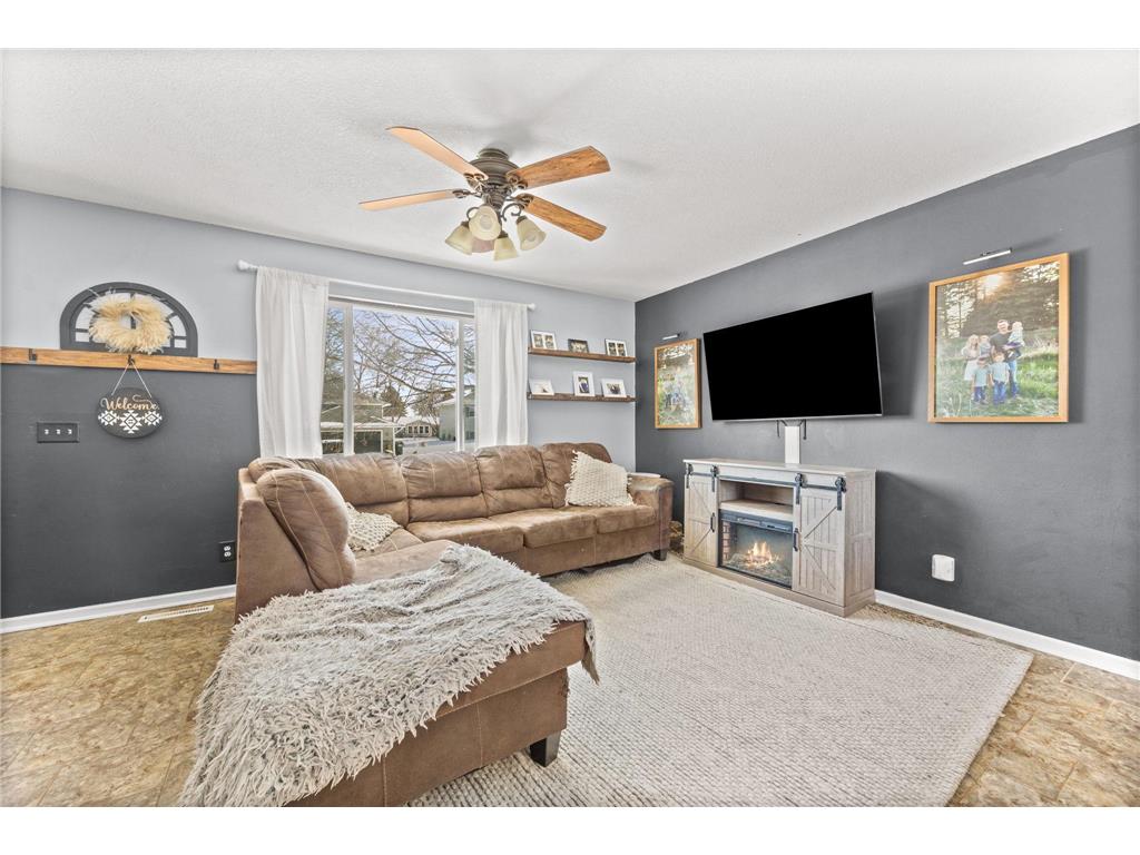 530 Jackson Street SW Hutchinson MN 55350 7010677 image9