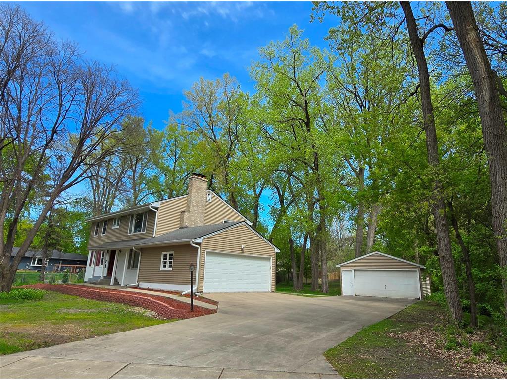 5300 33rd Avenue N Golden Valley MN 55422 7072258 image1