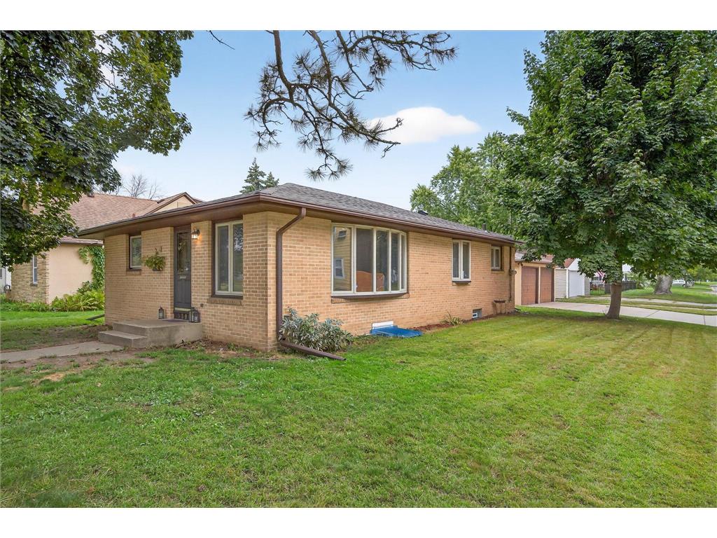 5300 Fairview Avenue N Crystal MN 55429 6790297 image1