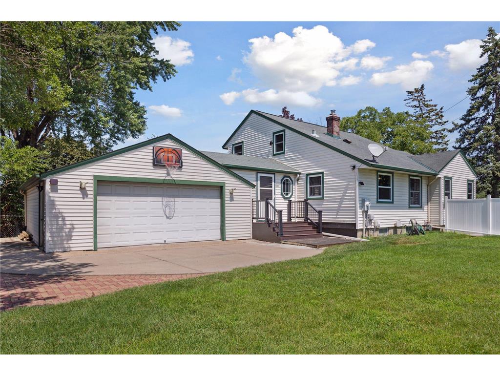 5301 Brooklyn Boulevard Brooklyn Center MN 55429 6405441 image1