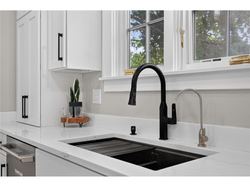 5301 Ewing Avenue S Minneapolis MN 55410 7101204 image23
