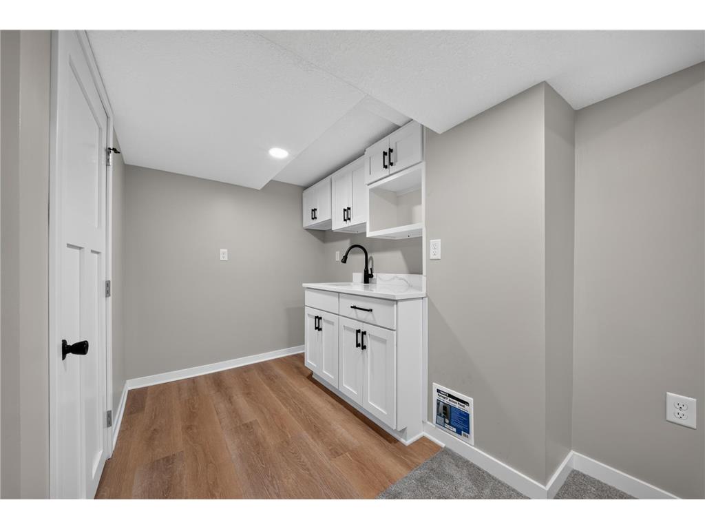 5301 Ewing Avenue S Minneapolis MN 55410 7101204 image25