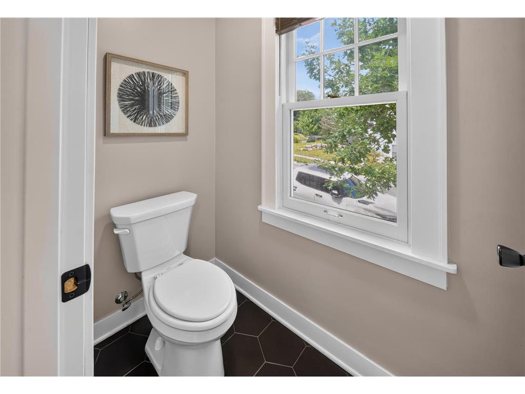 5301 Ewing Avenue S Minneapolis MN 55410 7101204 image34