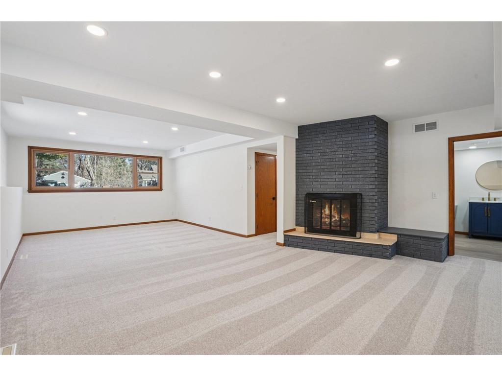 5301 Oakwood Drive White Bear Twp MN 55110 - Bald Eagle 7030896 image34