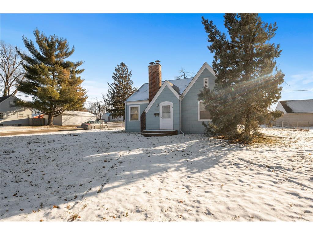 5303 Fairview Avenue N Crystal MN 55429 6468881 image1