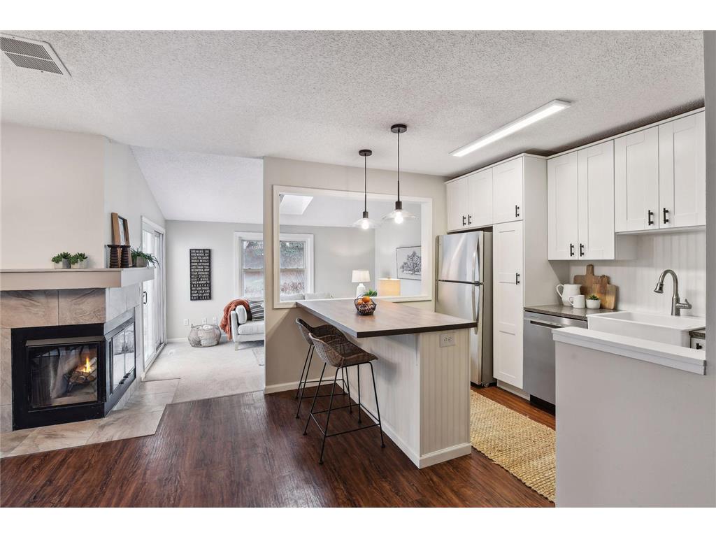 5303 Highpointe Drive Bloomington MN 55437 6486167 image1