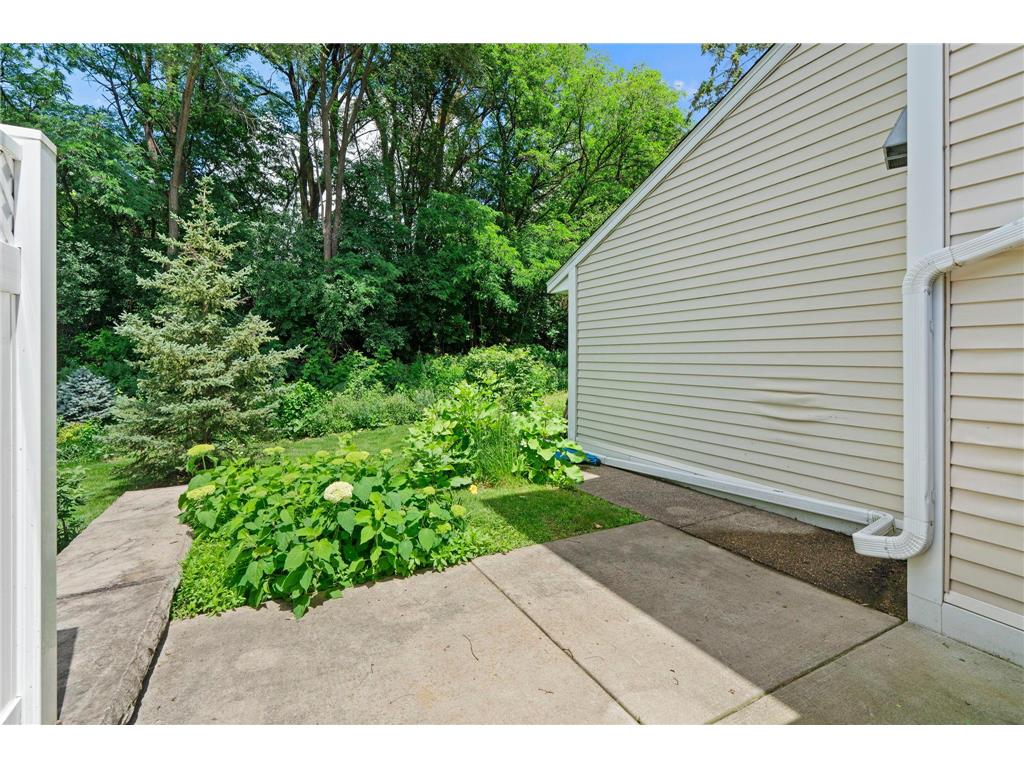 5304 Highpointe Terrace Bloomington MN 55437 7081456 image21