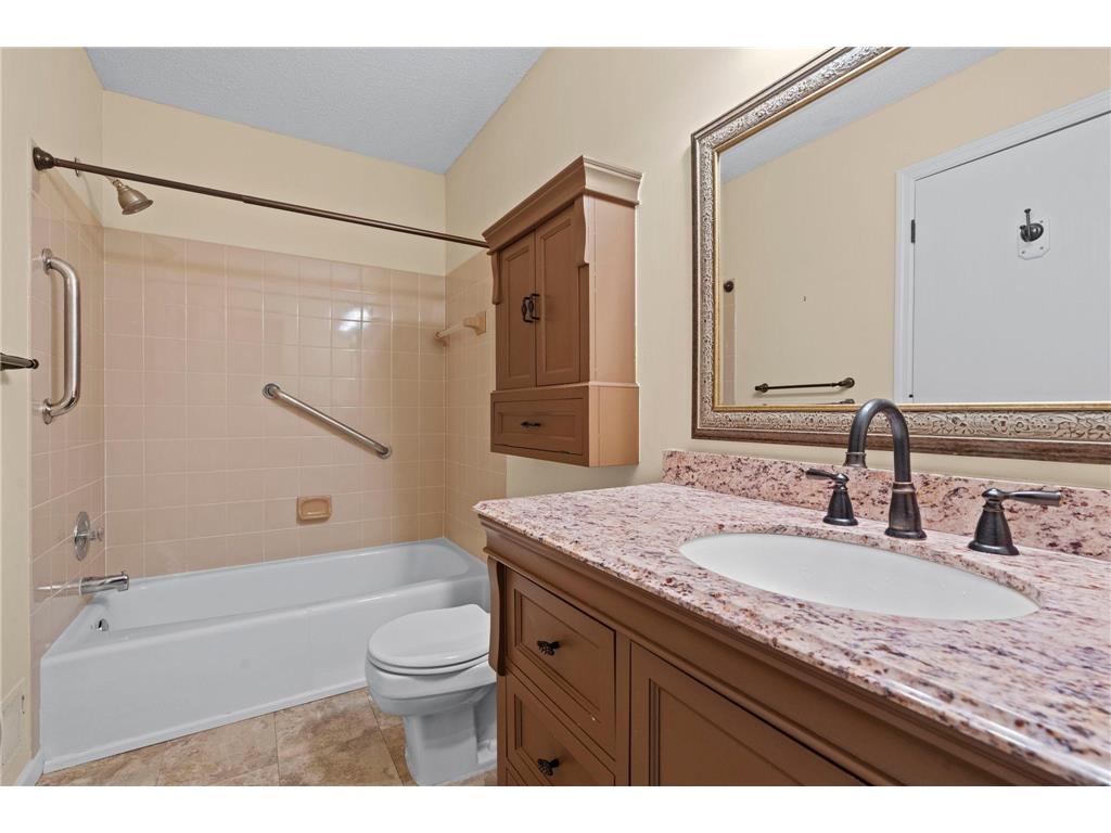 5304 Highpointe Terrace Bloomington MN 55437 7081456 image25