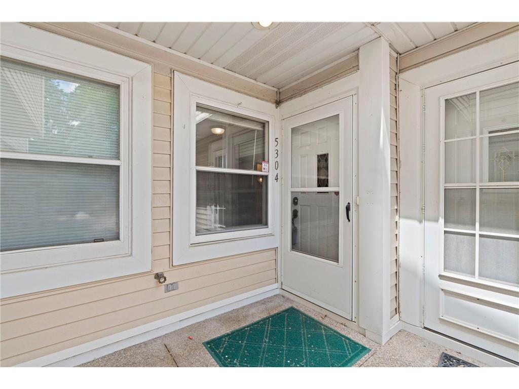 5304 Highpointe Terrace Bloomington MN 55437 7081456 image4