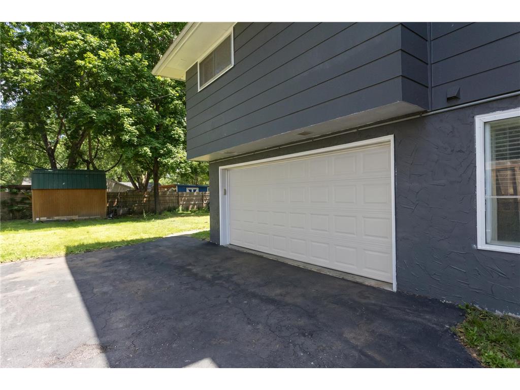 5306 Pennsylvania Avenue N New Hope MN 55428 7040421 image2