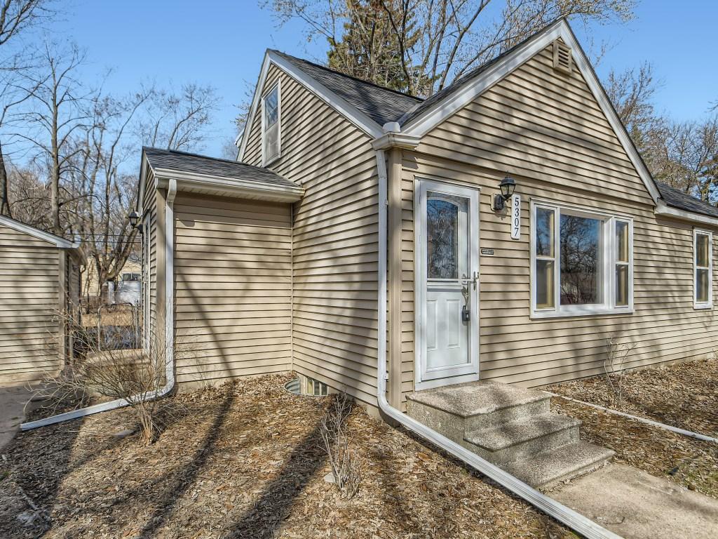 5307 Raymond Avenue Mounds View MN 55112 6352654 image1