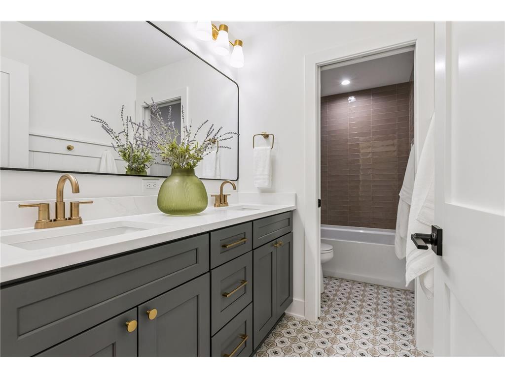 5308 Ewing Avenue S Minneapolis MN 55410 7070786 image35