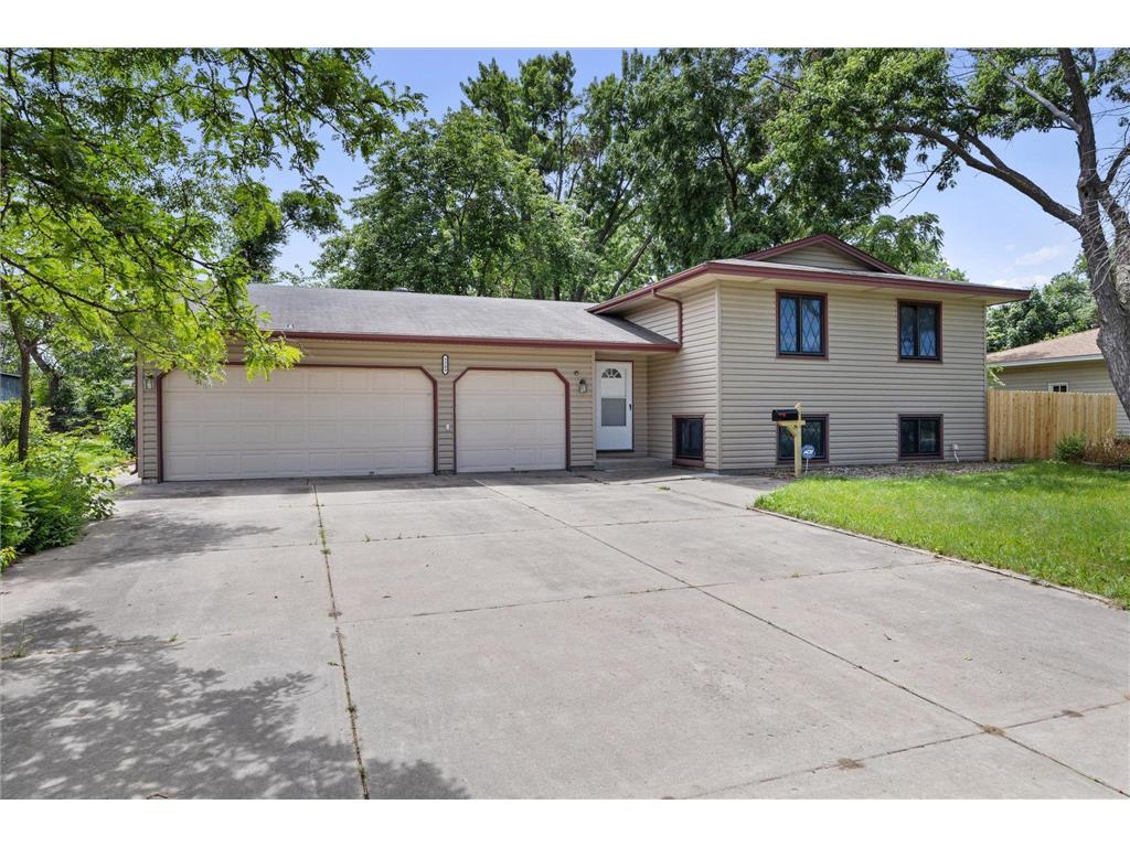 5309 77th Avenue N Brooklyn Park MN 55443 6560281 image1