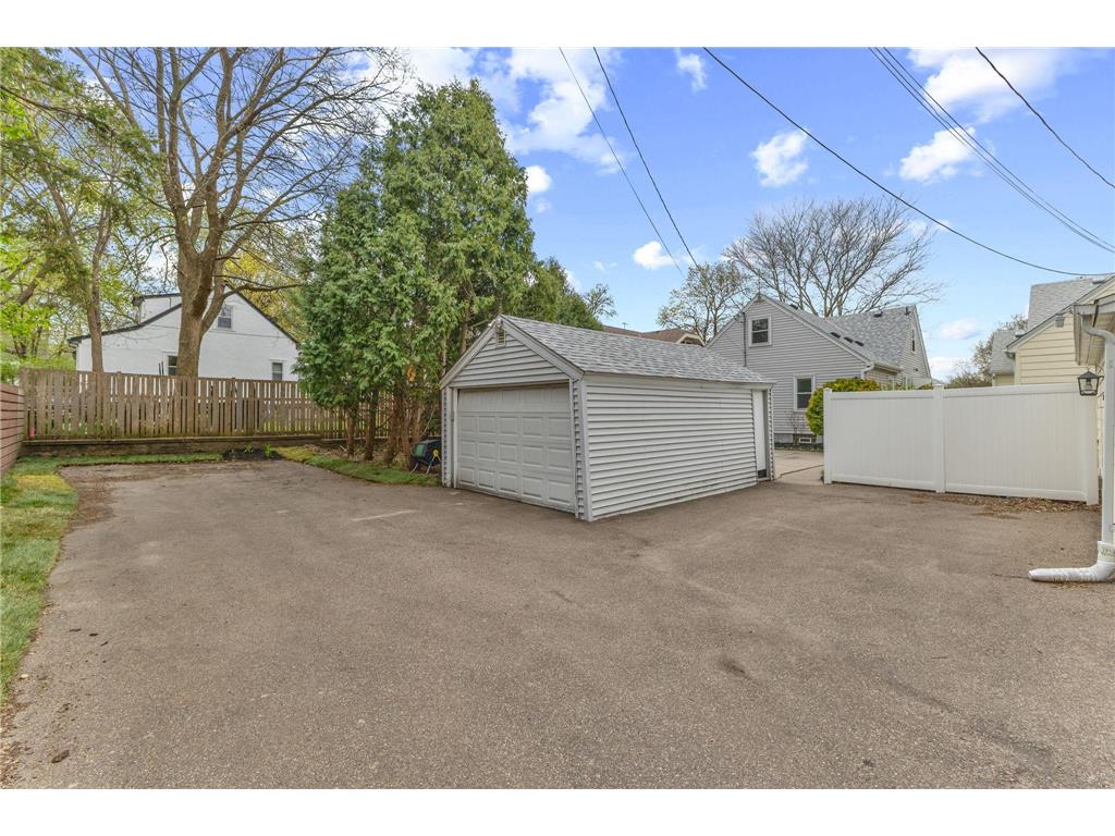 5309 Portland Avenue Minneapolis MN 55417 7061644 image40