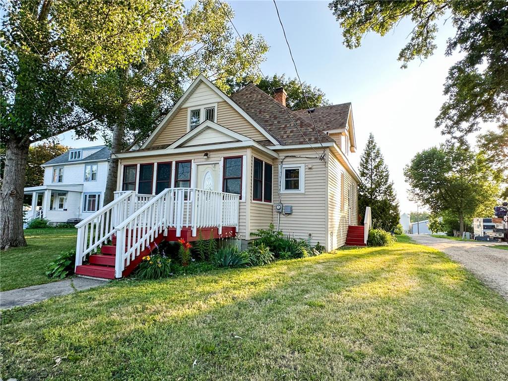 531 10th Street Lafayette MN 56054 6395922 image1