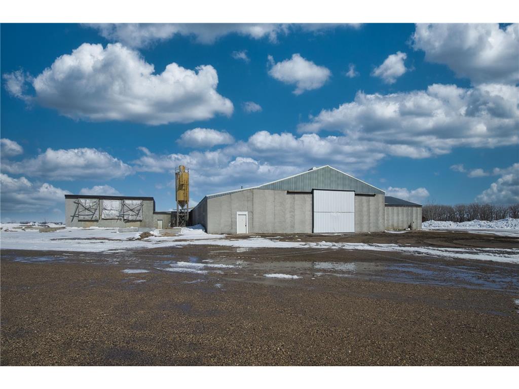 5310 15th Avenue SW Willmar Twp MN 56201 6350813 image1