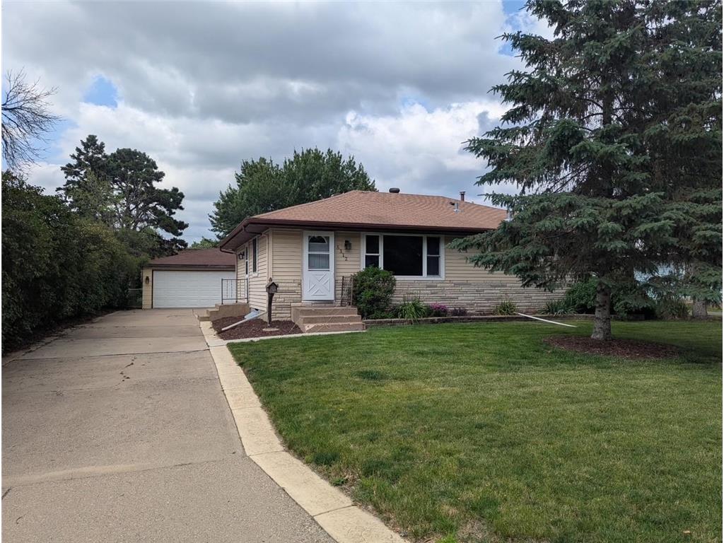 5312 Howe Lane Brooklyn Center MN 55429 7101150 image1