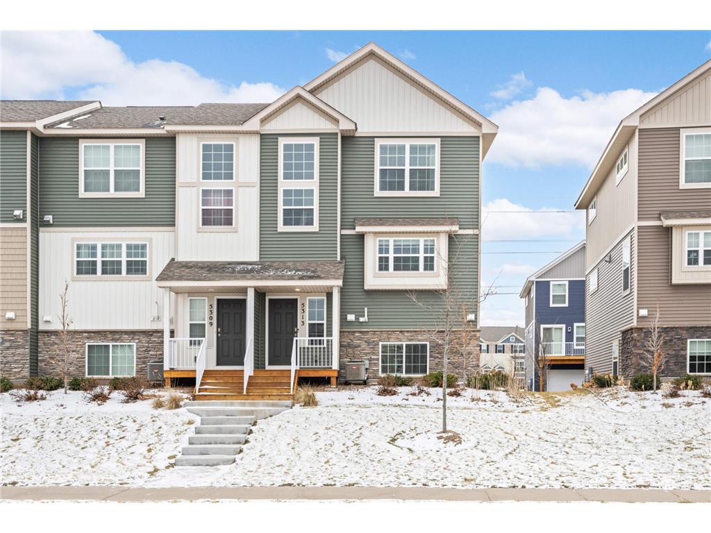 5313 Oak Grove Parkway N Brooklyn Park MN 55443 6477757 image1
