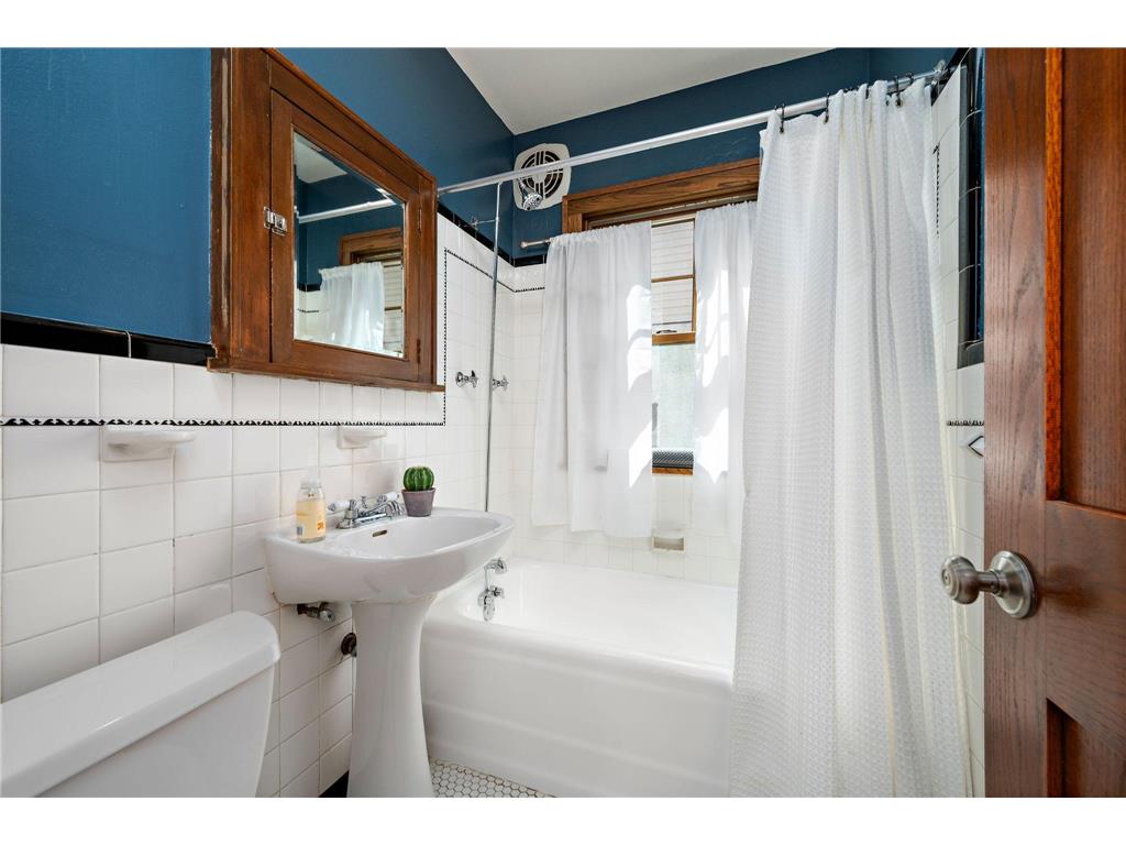 5315 Abbott Avenue S Minneapolis MN 55410 7072130 image13
