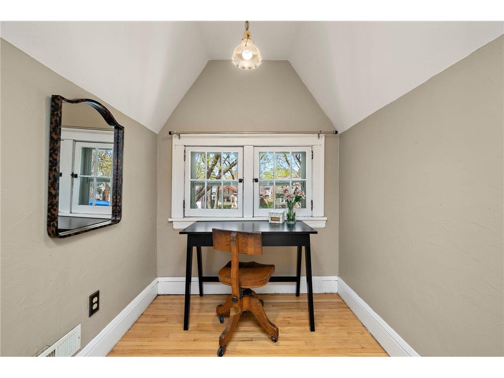 5315 Abbott Avenue S Minneapolis MN 55410 7072130 image20