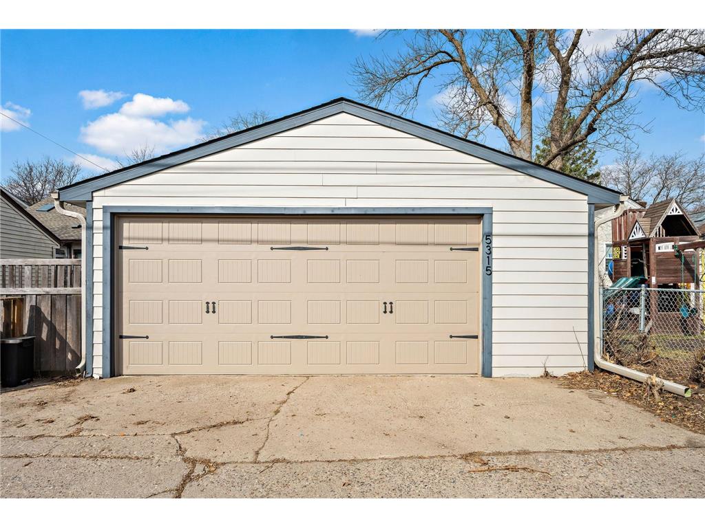 5315 Abbott Avenue S Minneapolis MN 55410 7072130 image29