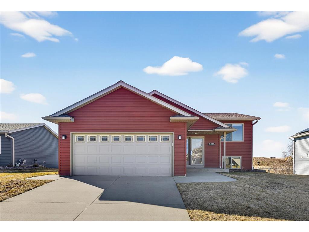 5315 Castleview Drive NW Rochester MN 55901 7026637 image1