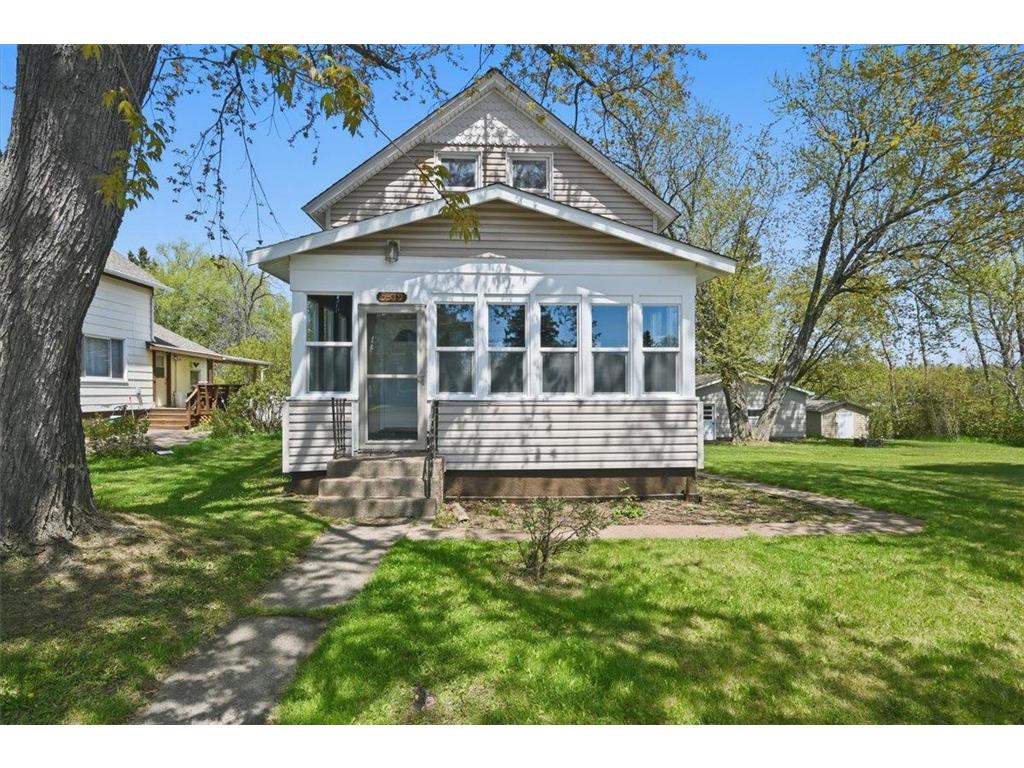 5319 E 3rd Street Superior WI 54880 7085933 image1