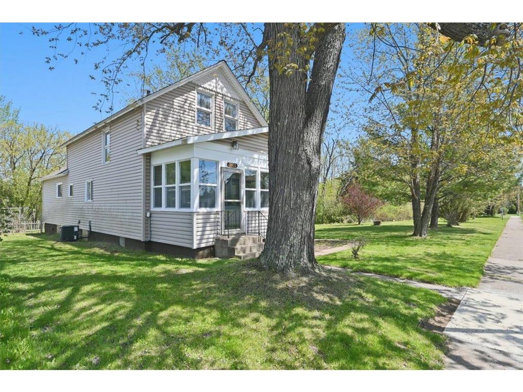 5319 E 3rd Street Superior WI 54880 7085933 image2