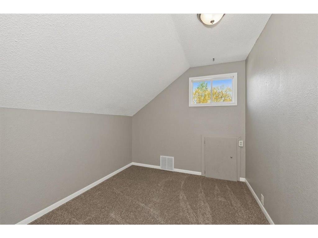 5319 E 3rd Street Superior WI 54880 7085933 image24
