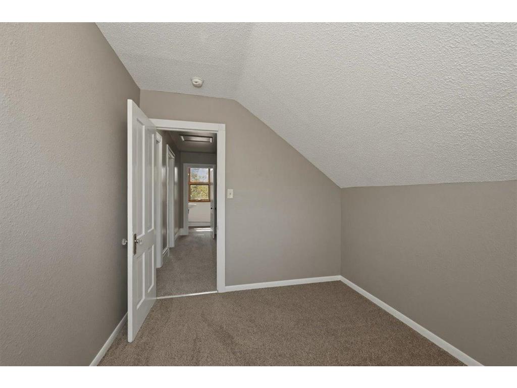 5319 E 3rd Street Superior WI 54880 7085933 image25