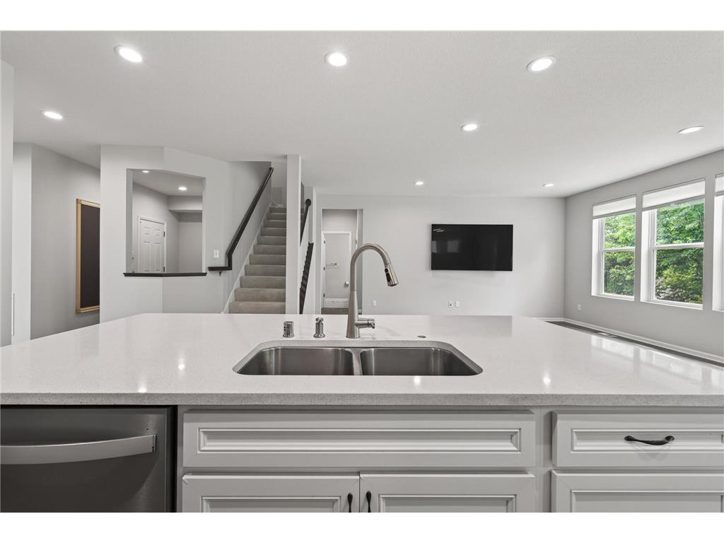 532 Aidan Cove Eagan MN 55123 7080381 image14