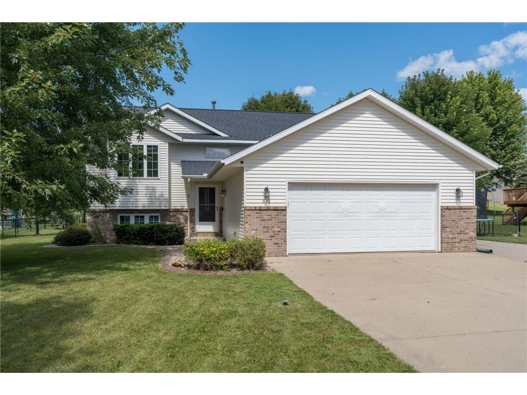 532 Lesueur Avenue Eagle Lake MN 56024 6780129 image1