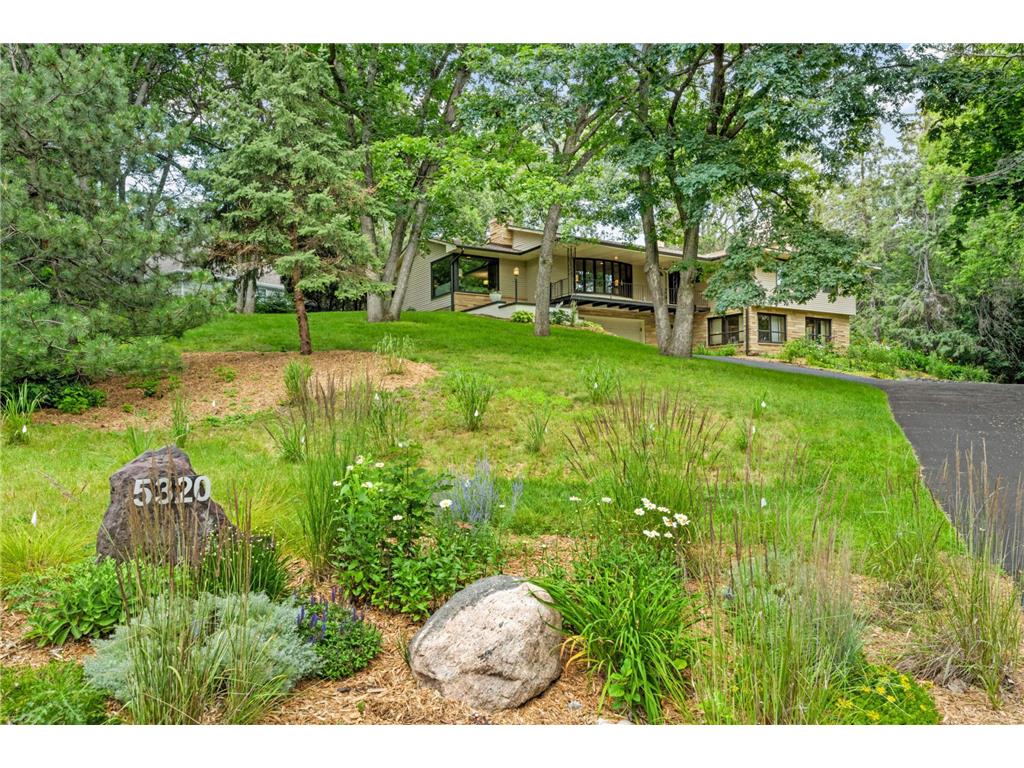 5320 Northwood Ridge Bloomington MN 55437 6576517 image1