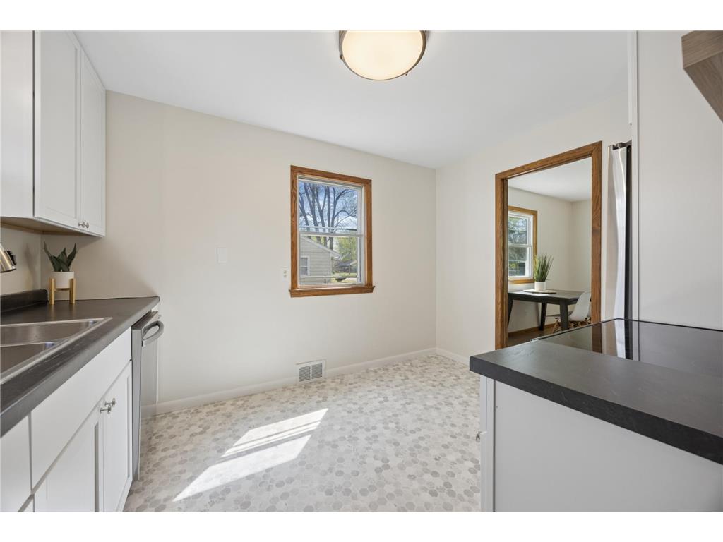 5322 53rd Avenue N Crystal MN 55429 7064099 image10